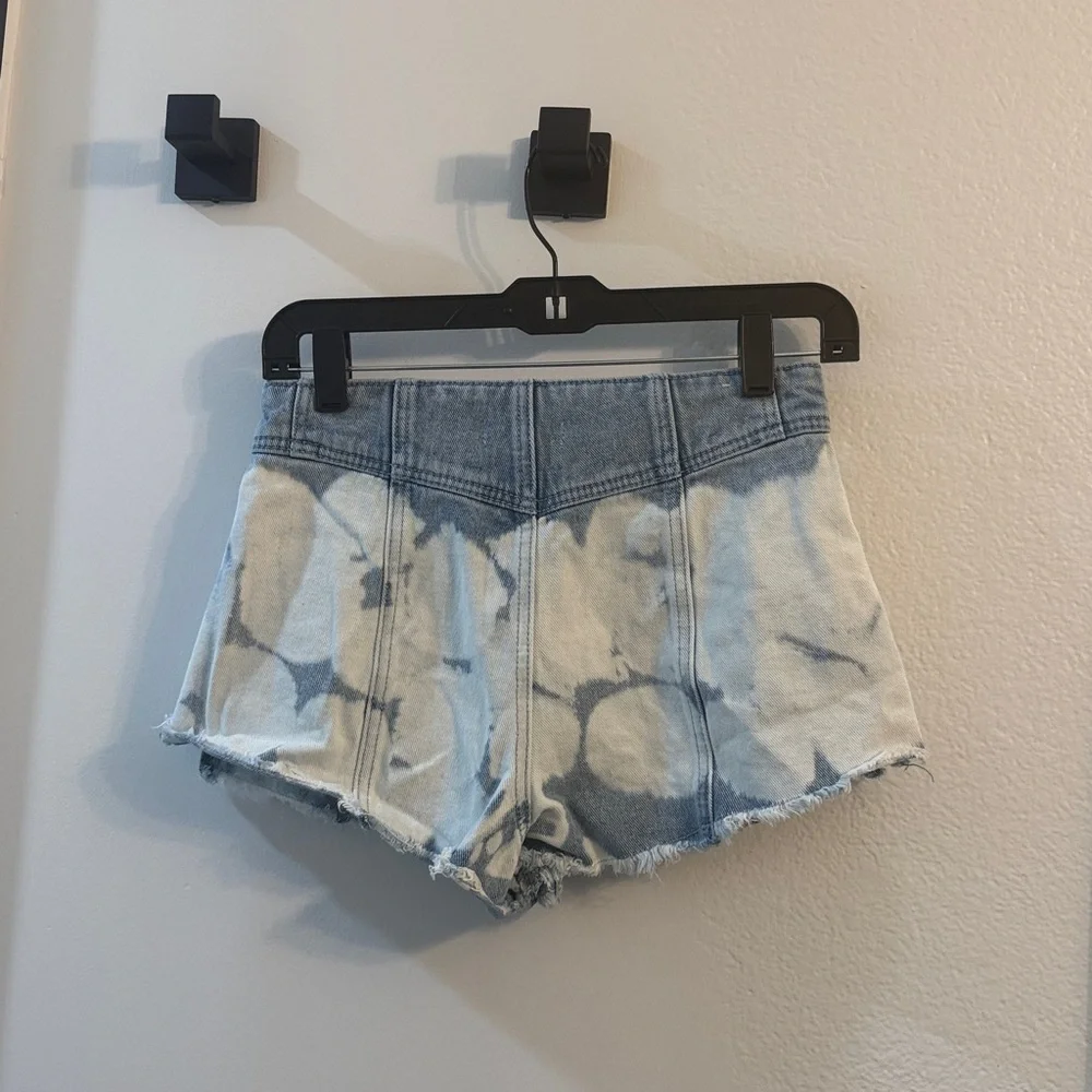 Shyanne Blue and White Tie-Dye Jean Shorts - Picture 3 of 4